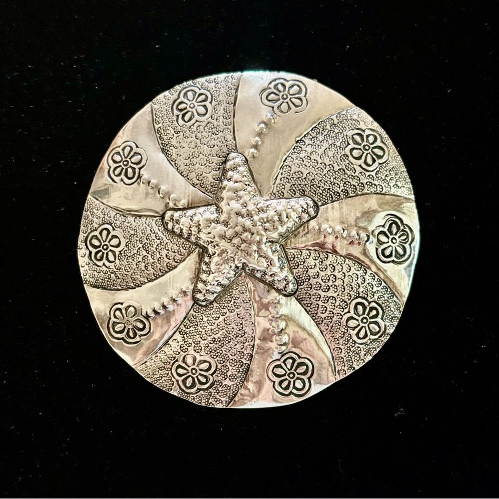 PRICE FIRM - 925 Silver Hammered Starfish Pendant 2.5” wide